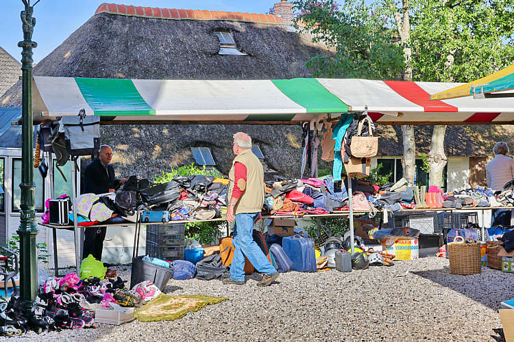 Rommelmarkt 2022 Waarder_026